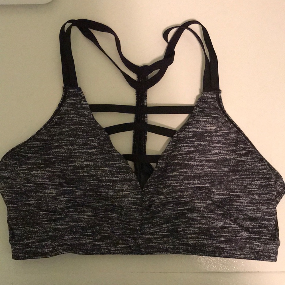 VS Sport Sports Bra